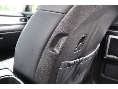 Used 2022 Kia Telluride S FWD image 32