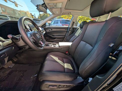 Used 2019 Honda Accord EX image 15