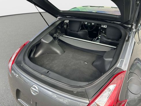 Used 2020 Nissan 370Z Touring Sport RWD image 32