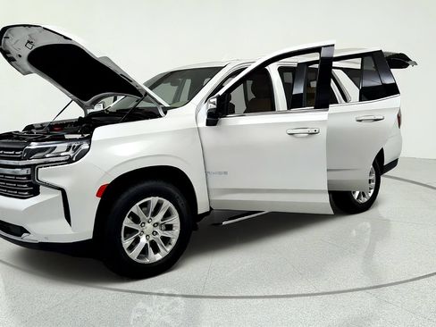 Certified 2023 Chevrolet Tahoe Premier AWD/4WD image 9