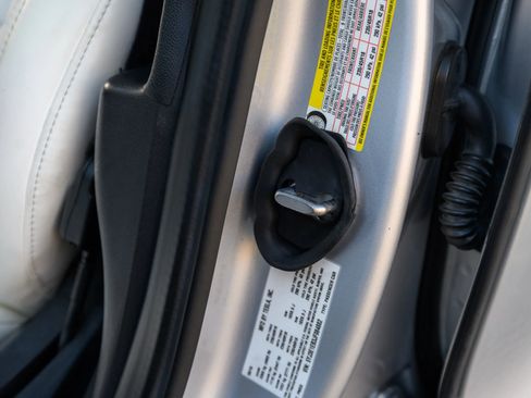 Used 2018 Tesla Model 3 Long Range image 96