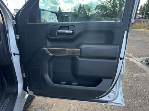 Used 2021 Chevrolet Silverado 1500 RST image 12