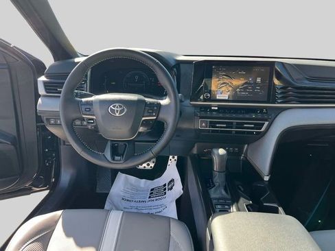 Certified 2026 Toyota Camry SE w/ Convenience Package FWD image 17