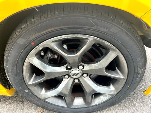 Used 2017 Dodge Charger R/T w/ Plus Group image 5