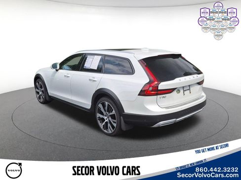 Used 2023 Volvo XC90 B6 Ultimate w/ Protection Package Premier AWD/4WD image 9
