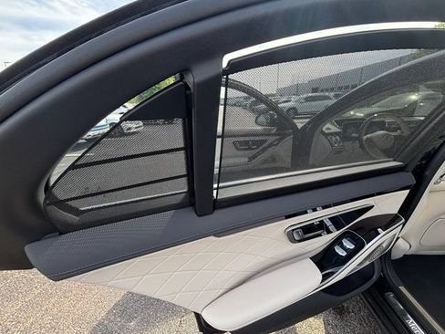 Certified 2022 Mercedes-Benz S 580 4MATIC Sedan w/ 3D Technology Package image 36