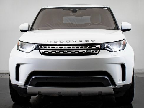 Used 2019 Land Rover Discovery HSE image 2