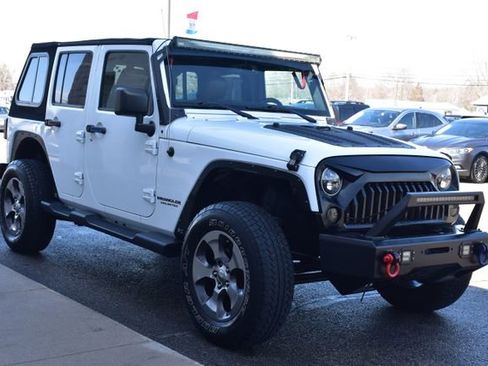 Used 2017 Jeep Wrangler Unlimited Sahara w/ Dual Top Group image 11
