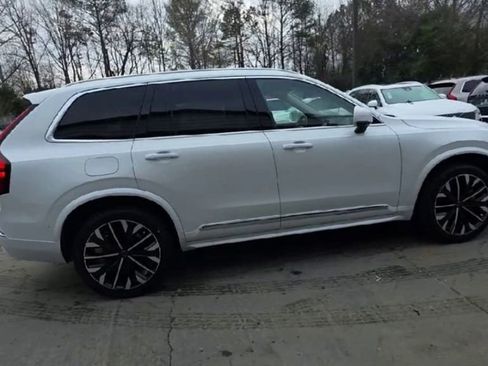 New 2026 Volvo XC90 B6 Ultra image 9