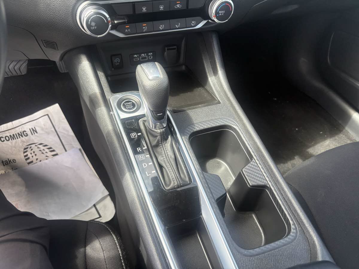 Used 2025 Nissan Sentra SV FWD image 24