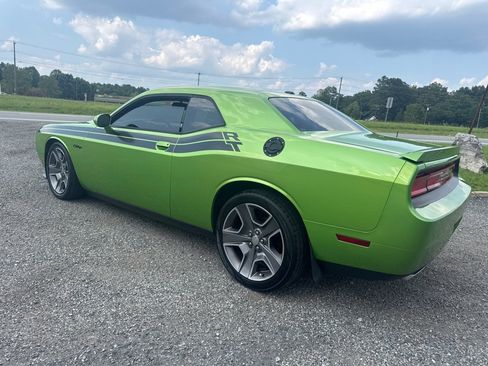 Used 2011 Dodge Challenger R/T RWD image 9