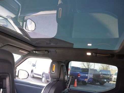 Used 2022 Rivian R1T Adventure image 16