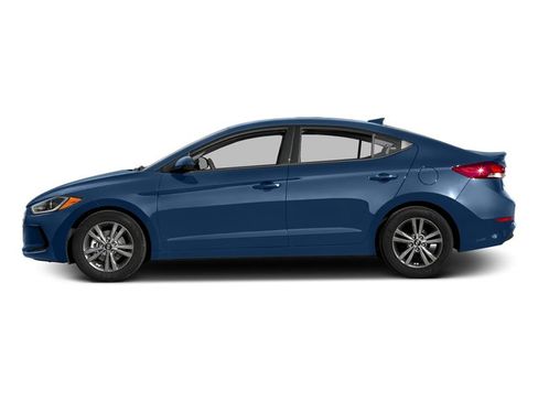 Used 2017 Hyundai Elantra SE FWD image 2