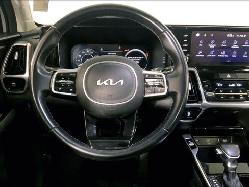 Certified 2023 Kia Sorento SX image 5