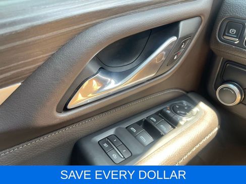 Used 2021 GMC Yukon XL Denali w/ Denali Premium Package RWD image 16