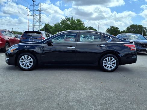 Used 2013 Nissan Altima 2.5 S FWD image 21