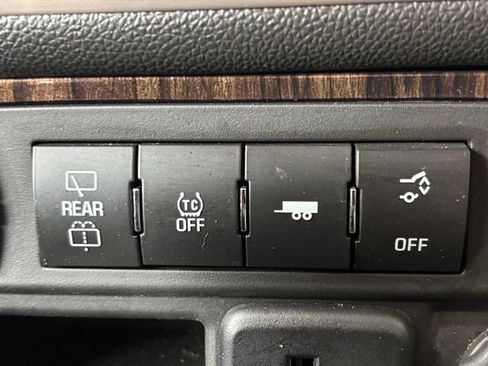 Used 2016 GMC Acadia Denali FWD image 34