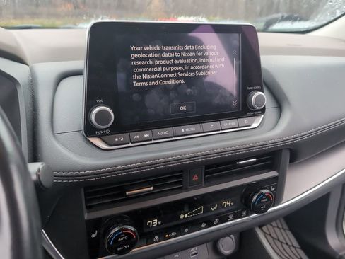 Used 2023 Nissan Rogue SV w/ SV Premium B Package image 29