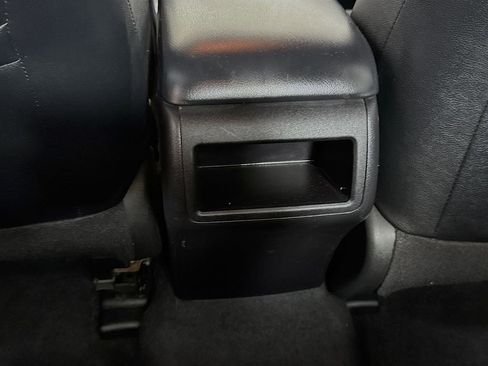 Used 2015 Toyota Camry image 30