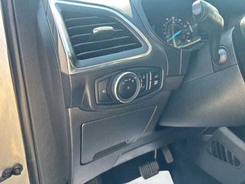 Used 2024 Ford Edge Titanium image 12