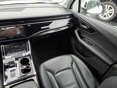 Used 2023 Audi Q7 3.0T Premium Plus image 19