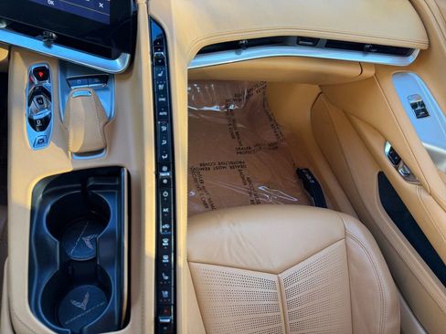 Used 2022 Chevrolet Corvette Stingray Premium Conv w/ Z51 Performance Package image 22