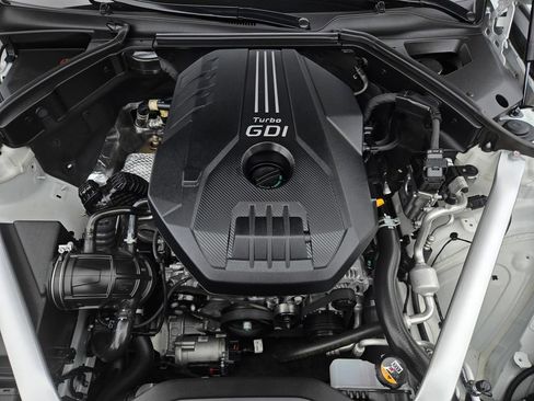 Used 2023 Genesis G70 2.0T RWD image 33