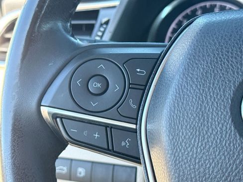 Used 2018 Toyota Camry XLE image 27