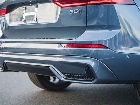 New 2026 Volvo XC60 B5 Ultra w/ Protection Package Premier image 8