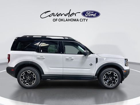 Used 2025 Ford Bronco Sport Outer Banks w/ Outer Banks Tech Package+ AWD/4WD image 9