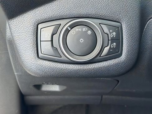 Used 2018 Ford Escape SE FWD image 18