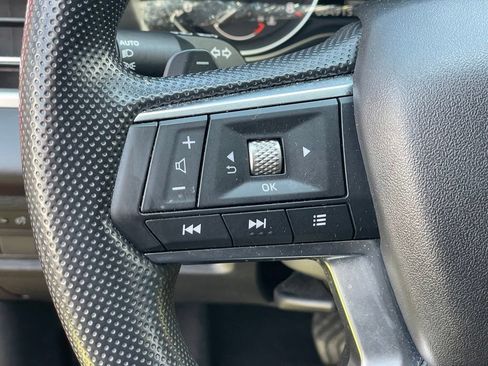 Used 2024 Mitsubishi Outlander ES AWD/4WD image 16