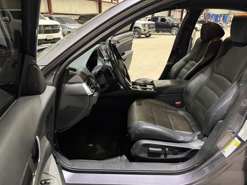 Used 2018 Honda Accord Sport image 13