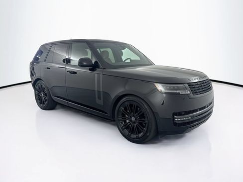 Certified 2025 Land Rover Range Rover SE AWD/4WD image 3