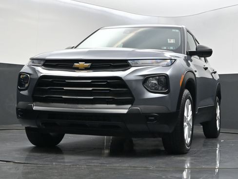 Used 2022 Chevrolet TrailBlazer LS w/ LPO, Blackout Package AWD/4WD image 33