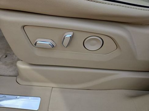 Certified 2023 Cadillac Escalade ESV Premium Luxury AWD/4WD image 16