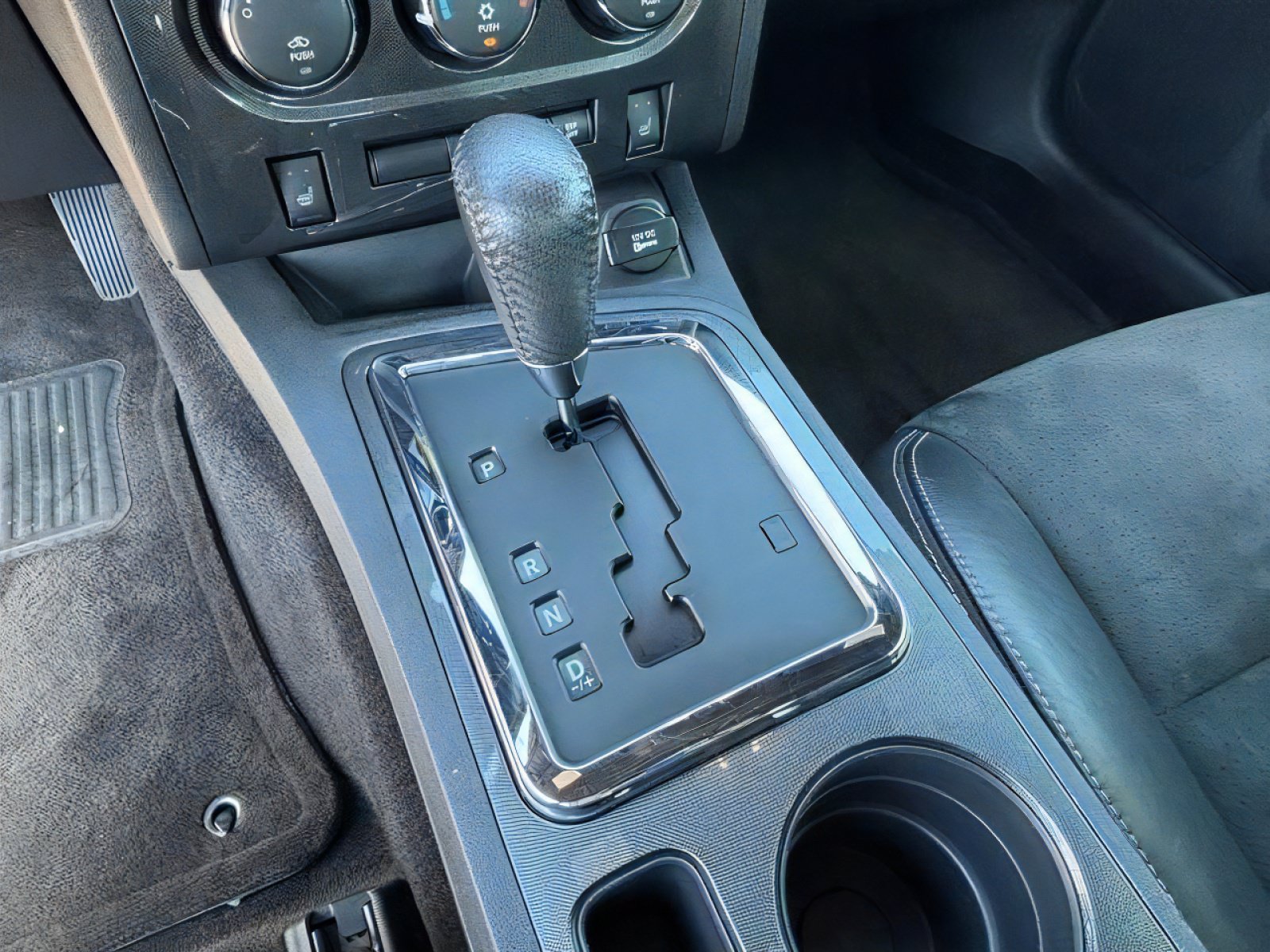 Used 2008 Dodge Challenger SRT8 RWD image 16