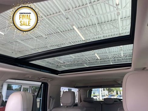 Used 2023 Lincoln Navigator L Reserve image 19