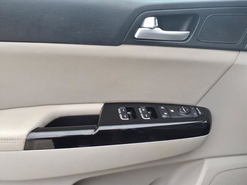 Used 2022 Kia Sportage EX image 15