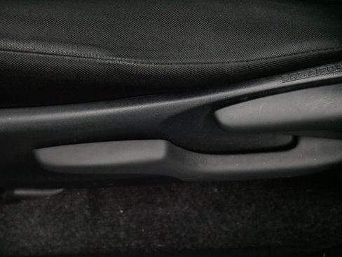 Used 2018 Toyota RAV4 LE w/ Carpet Mat Package FWD image 20