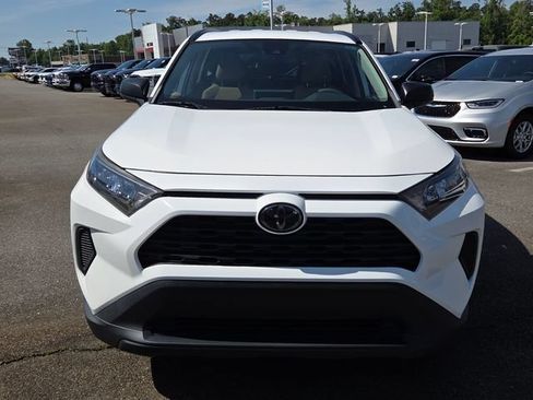 Used 2021 Toyota RAV4 LE FWD image 2