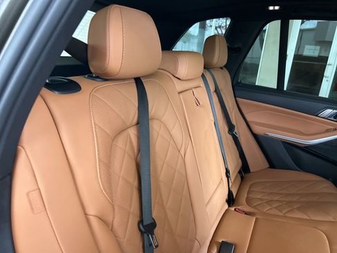 Used 2024 BMW X5 sDrive40i w/ Parking Assistance Package image 28