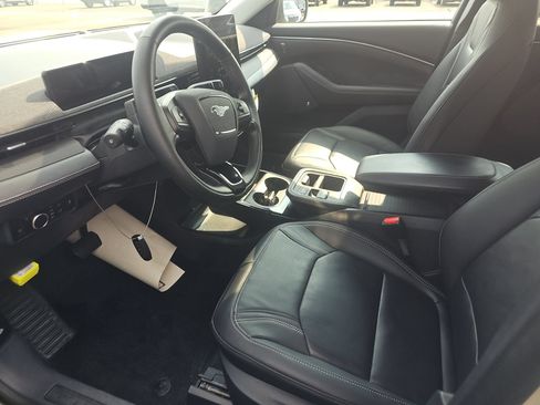 Used 2025 Ford Mustang Mach-E Premium AWD/4WD image 5