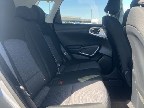 Used 2025 Kia Soul LX w/ LX Technology Package FWD image 27