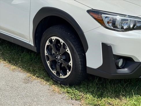 Used 2022 Subaru Crosstrek 2.0i Premium AWD/4WD image 9