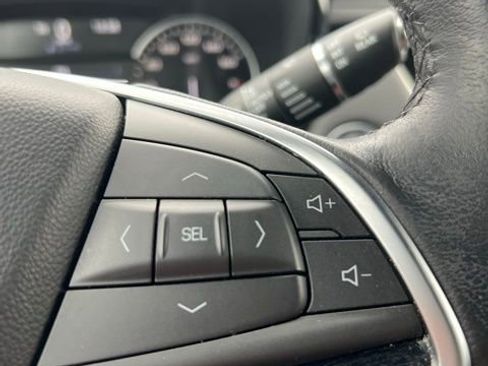 Used 2024 Cadillac XT5 Premium Luxury image 18