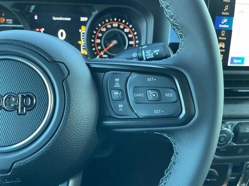 New 2026 Jeep Gladiator Willys AWD/4WD image 15