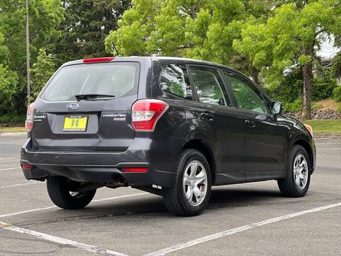 Used 2014 Subaru Forester 2.5i AWD/4WD image 5
