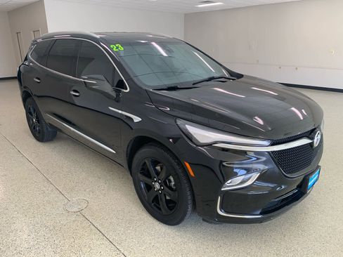 Used 2023 Buick Enclave Essence w/ Experience Buick Package image 3