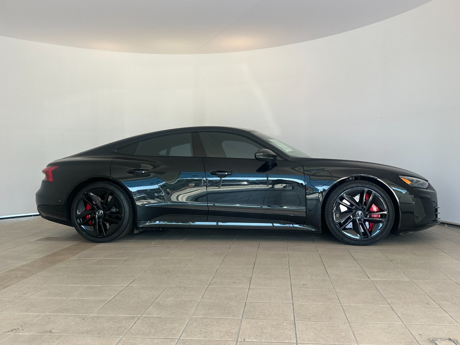 Used 2023 Audi RS e-tron GT AWD/4WD image 7